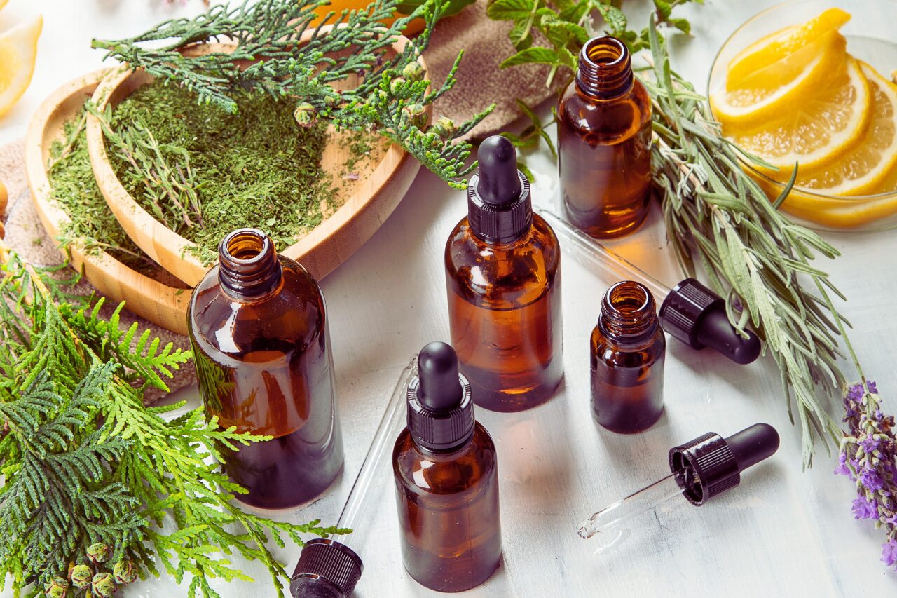 Essential Oils: What Is the 30/50/20 Rule? (And Why It Matters)